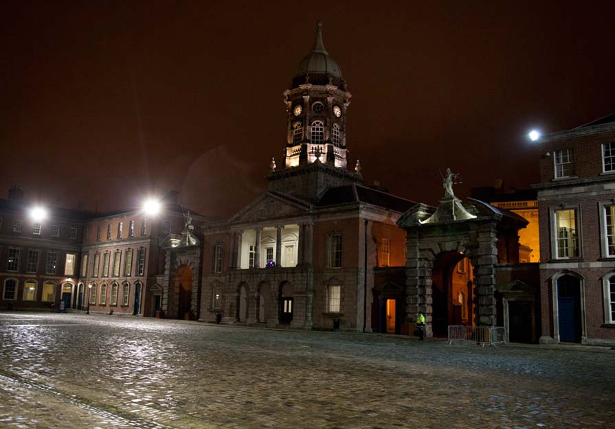 Castillo de Dublín de noche