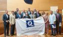El alcalde de Sagunto recoge las banderas Q de Calidad para las playas de Puerto de Sagunto y Almardà