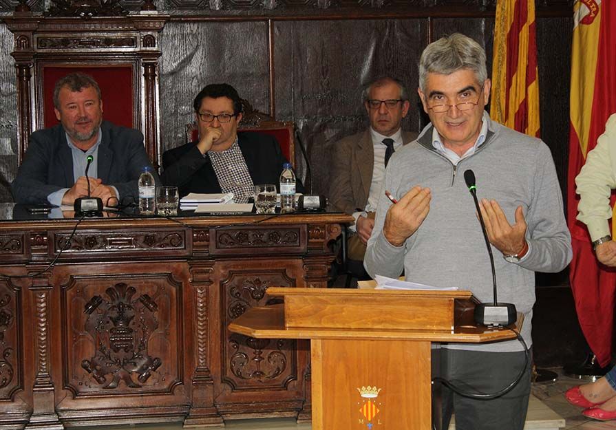 El concejal de Hacienda, Enric Ariño, durante un pleno municipal