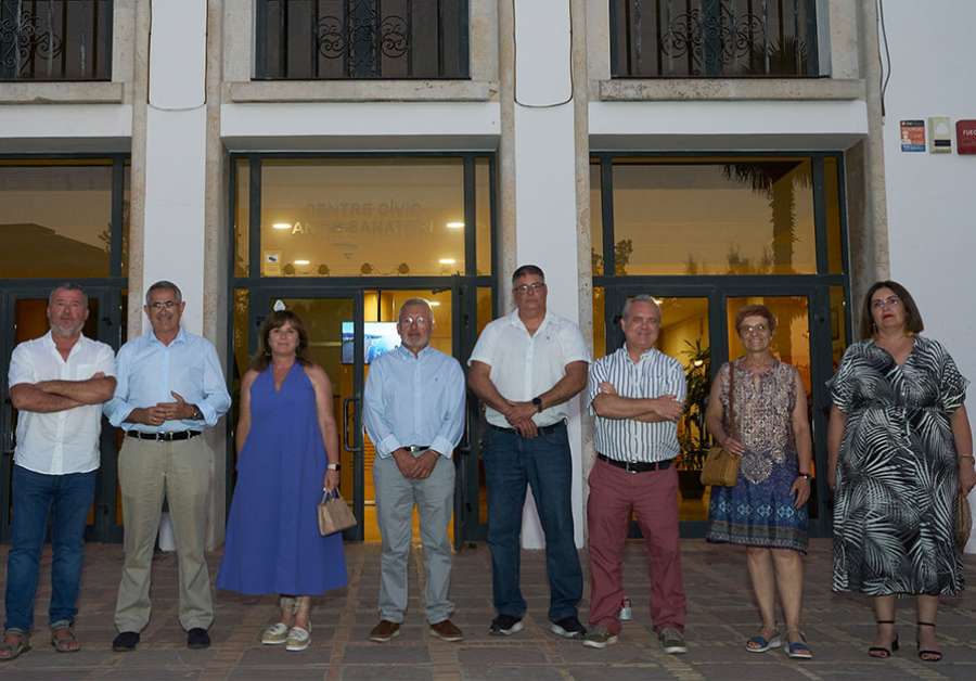 El alcalde de La Unión junto a los representantes del Ayuntamiento de Sagunto