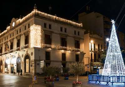 Las luces navideñas se encenderán este viernes en la plaza Cronista Chabret de Sagunto