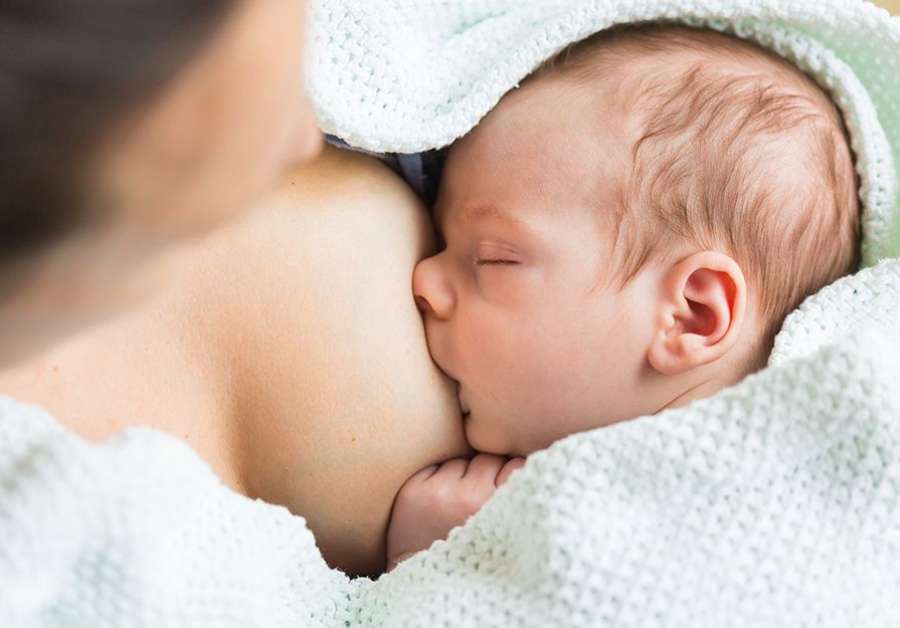 La lactancia materna disminuye el riesgo de que el bebé padezca déficit de atención