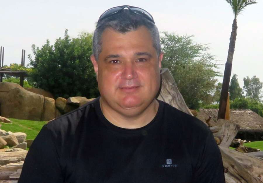 El escritor de Puerto de Sagunto, J. Javier Arnau