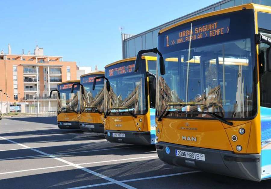 El servicio de autobús urbano de la ciudad se suma a la bajada de tarifa