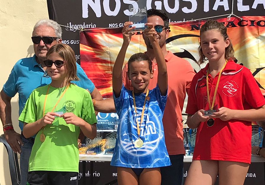 La joven nadadora María Vicente consiguió vencer en esta prueba deportiva