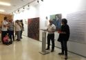 La autora, Elena Uriel, inauguró la muestra junto al edil de Cultura, José Manuel Tarazona