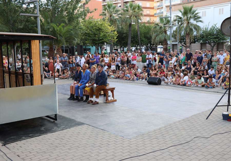 Una de  las primeras actuaciones del Off Romà, realizada en la plaza Cronista Chabret