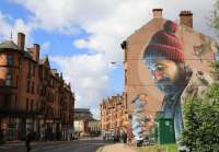 Un plan imprescindible que hacer en Glasgow es recorrer sus murales a través del Glasgow Mural Trail
