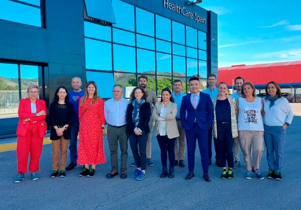 La Junta Directiva de ASECAM visita las instalaciones de su asociado HealthCare Spain en Quartell