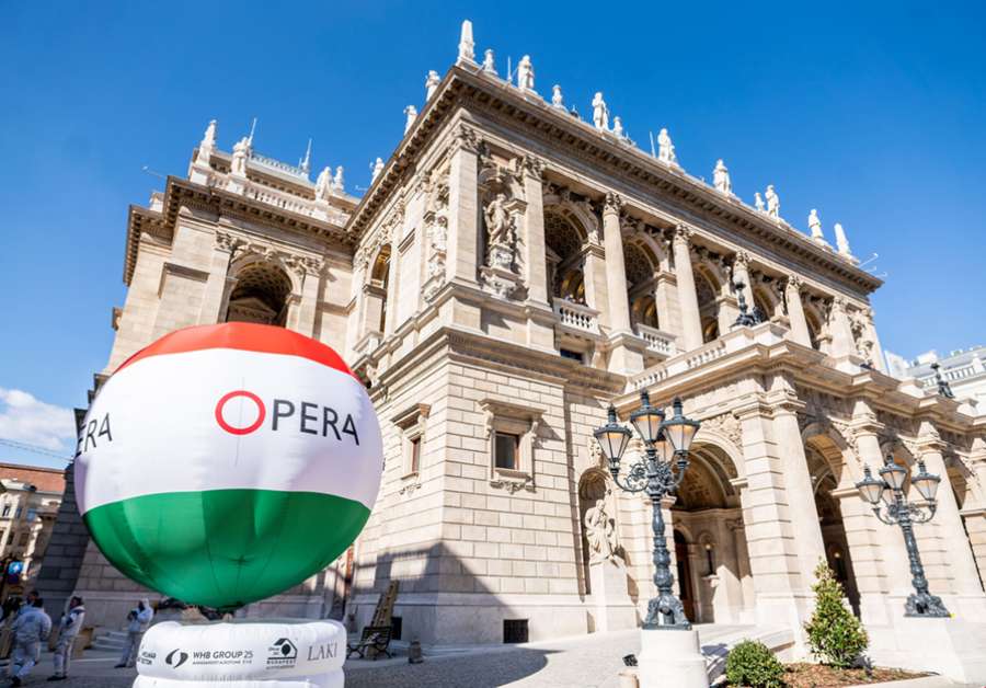 La Ópera Nacional Húngara fue construida entre los años 1875 y 1884 por el famoso arquitecto húngaro Miklós Ybl