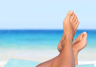 ‘Cuerpos extraños’ en la piel, uno de los principales problemas de los pies en verano