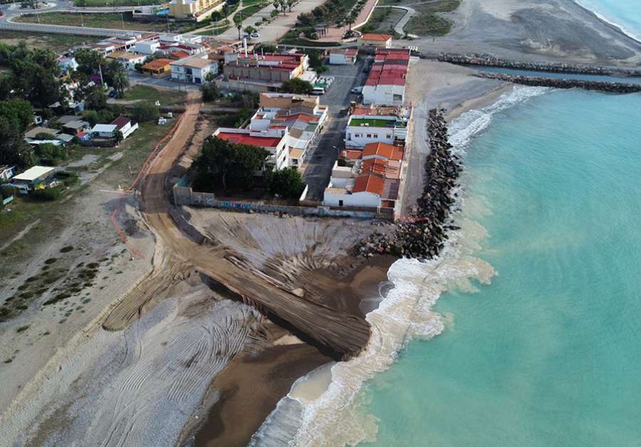 Costas inicia las obras de emergencia en las playas de Almardà, Corinto y Malvarrosa