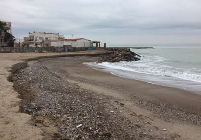 Los espigones transversales de Almenara ya afectan a las playas de Almardà, Corinto y Malvarrosa
