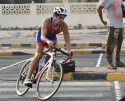 El triatleta Ximo Catalán durante el paso de ciclismo de la competición