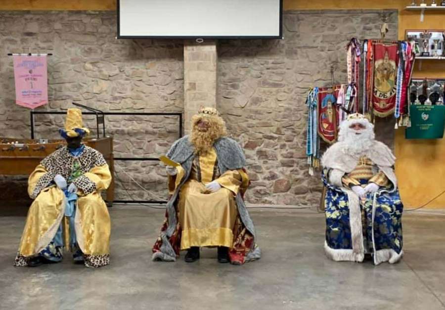 La visita de los Reyes Magos a los casales no se hará en 2022