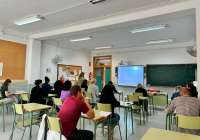 Casi un centenar de refugiados ucranianos aprenden castellano en la EPA Miguel Hernández