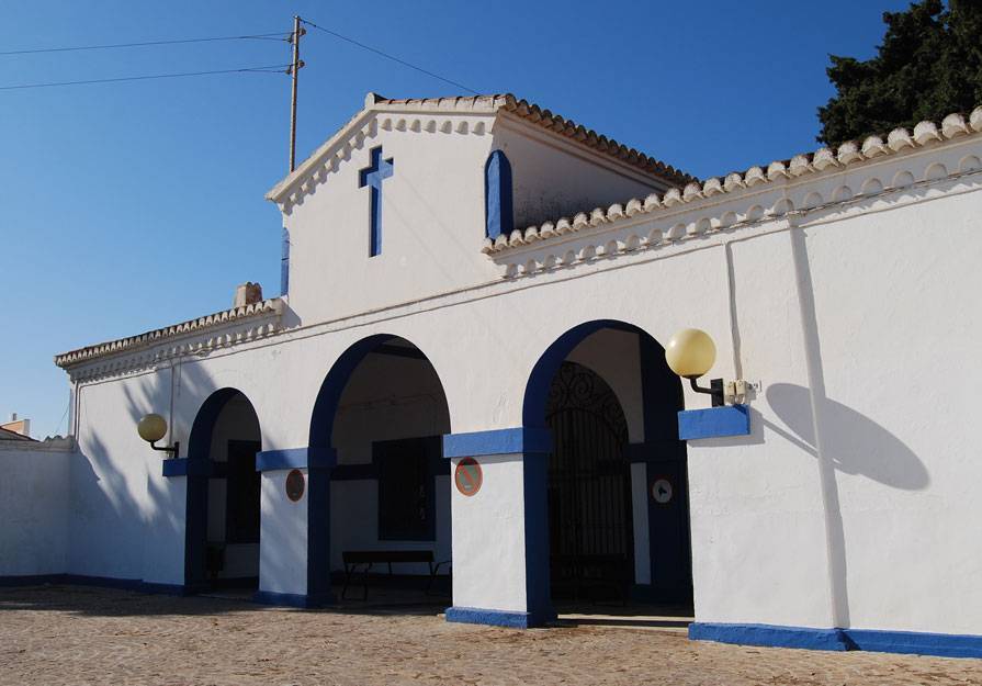 Imagen de la fachada del cementerio de Puerto de Sagunto