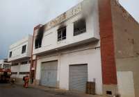 Se declara un incendio en el antiguo almacén de frutas de Miguel García, situado en la calle Puzol de Sagunto