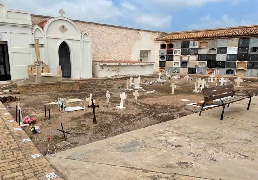 IP constata que el cementerio de Sagunto está bien conservado