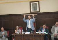 Darío Moreno ha vuelto a levantar la vara de mando que le acredita como alcalde de Sagunto
