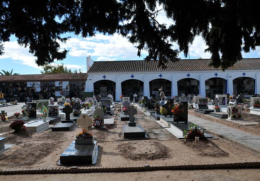 Imagen del interior del cementerio de Puerto de Sagunto