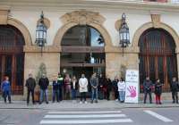 Nuevo minuto de silencio en Sagunto para condenar los presuntos asesinatos machistas ocurridos en Ciudad Real y Girona