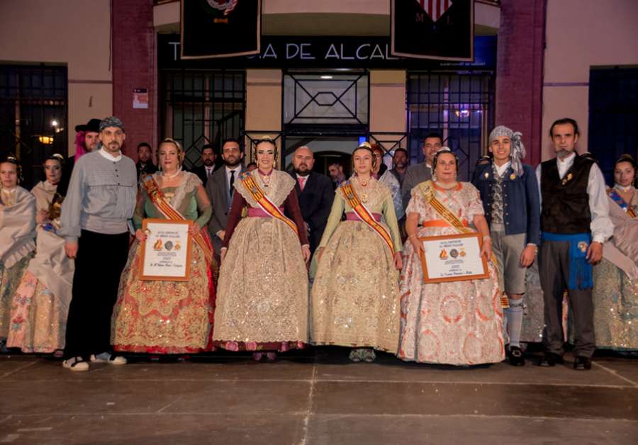 Las Falleras Mayores entregaron la máxima recompensar de la FJFS (Fotos: Carmen Guillén)