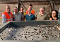 Representantes del consorcio y de la empresa gestora han visitado la operativa de las nuevas instalaciones de recuperación de vidrio roto
