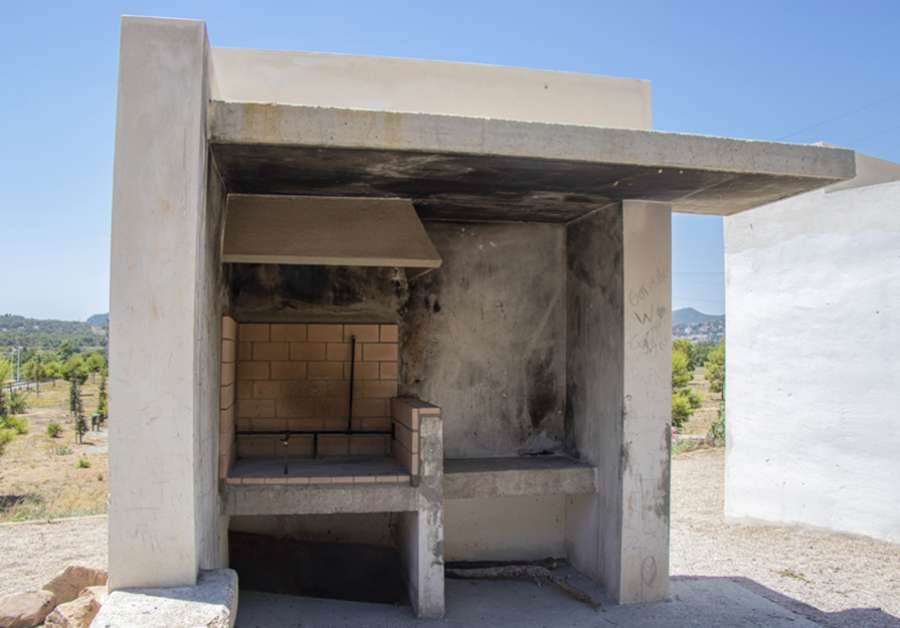Los paelleros situados en la zona de Sant Cristòfol también carecen de baños