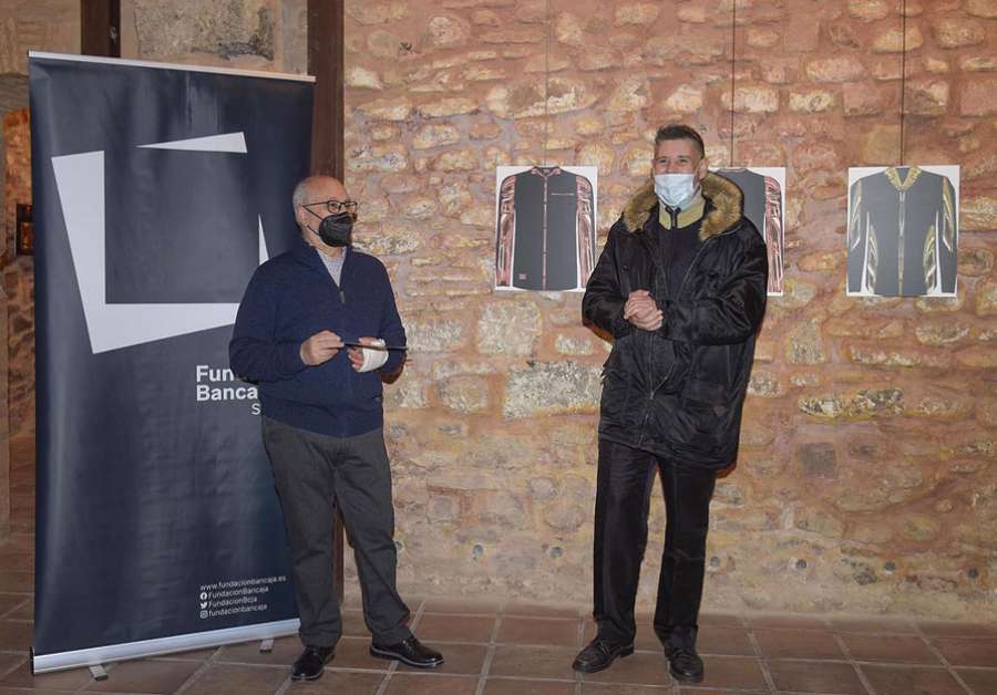 El artista saguntino ha presentado en la Casa de Cultura Capellà Pallarés su nueva exposición