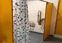 Las duchas del vestuario para personas con movilidad reducida presentan deficiencias