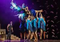 La obra de teatro y danza &#039;Malditas plumas&#039; llega al Centro Cultural Mario Monreal de Sagunto