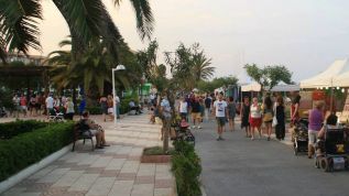 Canet inaugura este sábado su mercado en la playa
