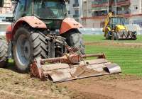 Este viernes han comenzado las obras de remodelación del terreno de juego en el campo de fútbol de San Francisco de Borja