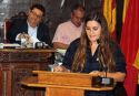 La concejala de Sanidad, María Giménez, interviniendo en un pleno municipal