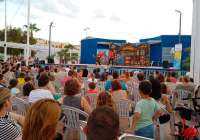 Gran asistencia a este primer espectáculo de la agenda cultural de verano en Canet