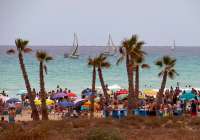 La playa Racó del Mar de Canet volverá a llenarse de vecinos y visitantes durante los meses de verano