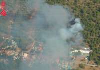 Un incendio forestal en Albalat dels Tarongers moviliza cinco medios aéreos