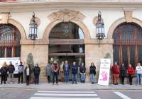 Minuto de silencio en Sagunto para condenar el presunto asesinato machista ocurrido en Marbella