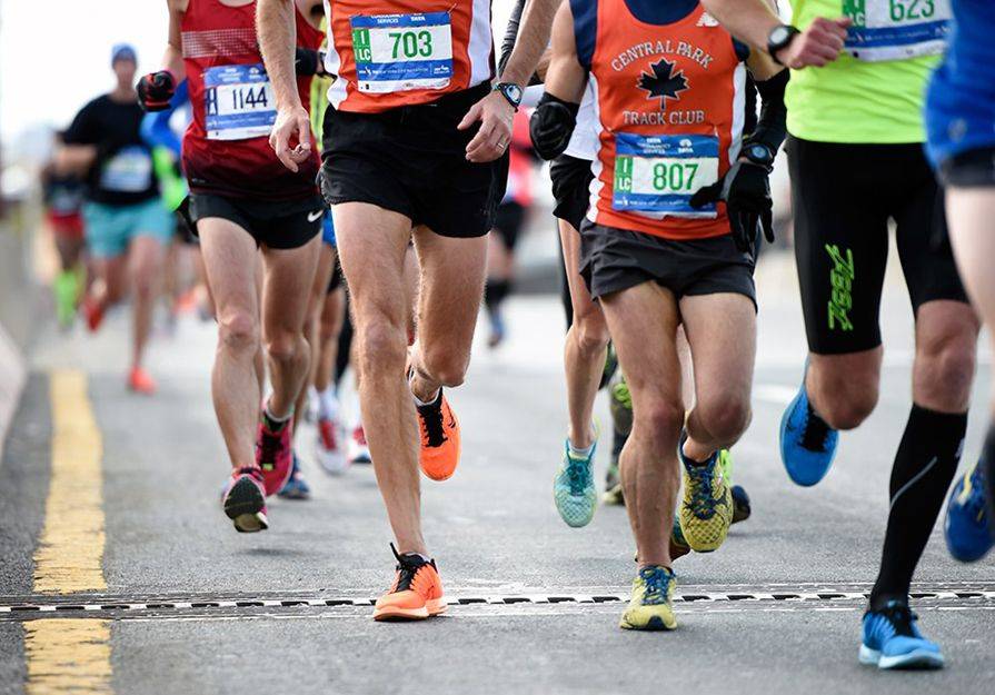Los podólogos alertan de cinco errores que afectan a la salud de los pies de los ‘runners’