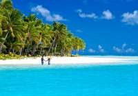 Estas islas se encuentran en el corazón del Océano Pacífico, entre el oeste del Reino de Tonga y el este de Tahití