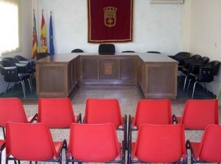 Salón de plenos del Ayuntamiento de Faura