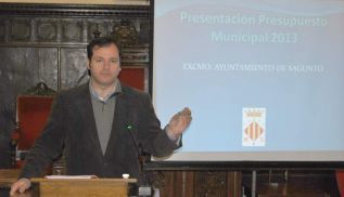 El edil de Hacienda ha presentado el presupuesto municipal para 2013 que asciende a 66 millones de euros