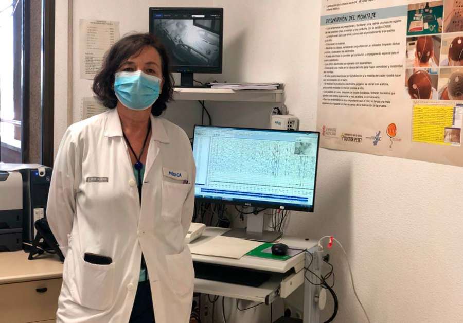La doctora María Blanca Hoyo, neurofisióloga del Hospital Universitario Doctor Peset