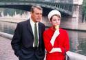 Cary Grant y Audrey Hepburn en un momento de la película «Charada»