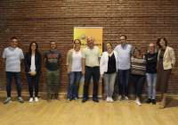 Integrantes de la candidatura de Junts per Faura junto a los senadores Elisenda Pérez y Carles Mulet