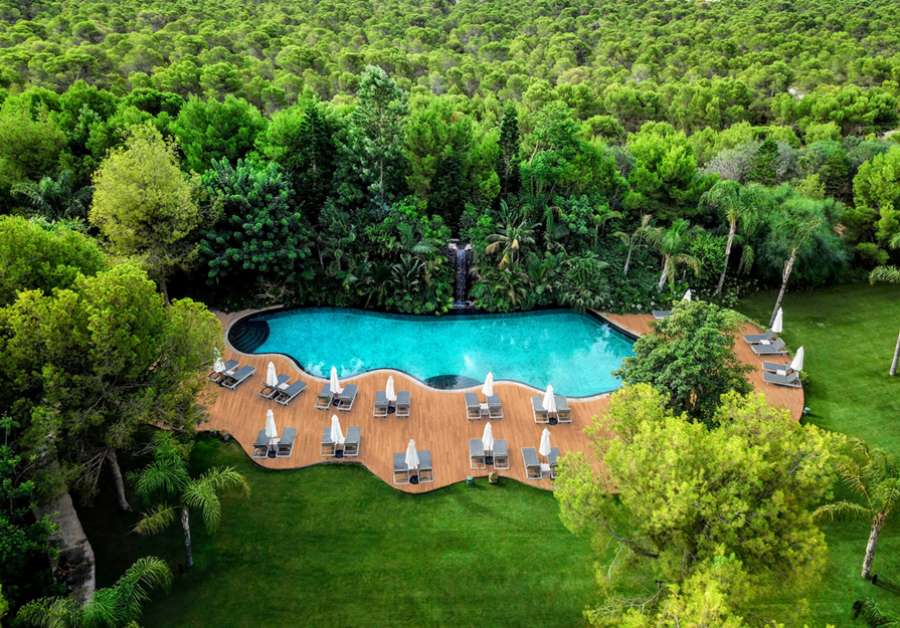 Una de las piscinas que puedes encontrar en el Asia Gardens Hotel Thai &amp; Spa