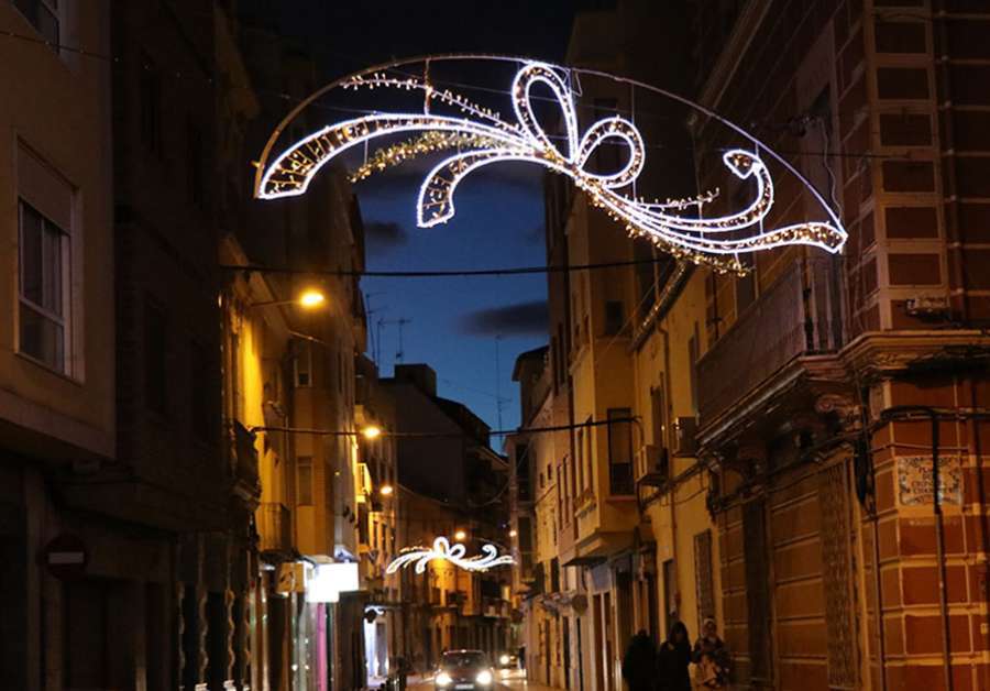 El Ayuntamiento de Sagunto ha invertido más de 100.000 euros en el alumbrado navideño de este año