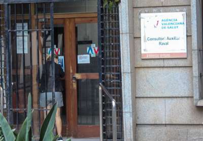 El consultorio auxiliar del Raval en Sagunto no puede ampliar las consultas médicas por falta de espacio