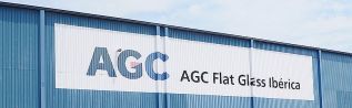 Los sindicatos denuncian que AGC pretende que sus trabajadores realicen varias funciones dentro de la planta «para evitar hacer nuevos contratos»